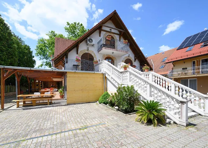 Molnar Vendeghaz 24 Privat bolig Zamárdi