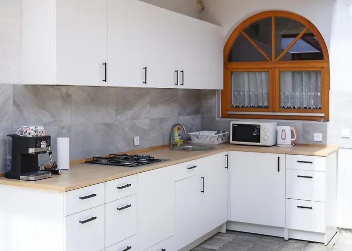 Molnar Vendeghaz 24 * Zamárdi